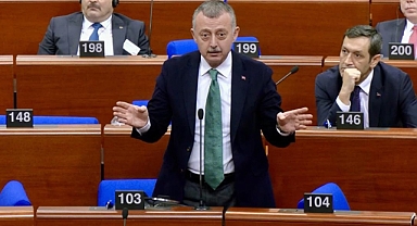 Başkan Büyükakın, Avrupa Yerel Yönetimler Kongresi'nde Türkiye'ye yapılan haksızlığa karşı çıktı: