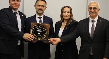 VALİ AKTAŞ’TAN GEBZE GAZETECİLER CEMİYETİ’NE ZİYARET