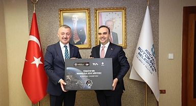 Bakan Kacır’dan Kocaeli Büyükşehir Belediyesi’ne Ziyaret