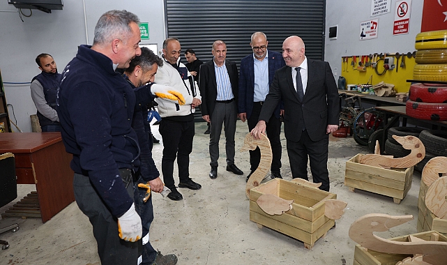 Darıca’da Kent Mobilyaları Belediye Atölyesinde Üretiliyor