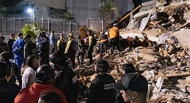 Güney Amerika ülkesi Venezuela' da; 2 büyük deprem!