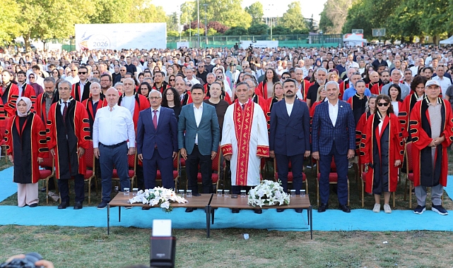 Gebze Teknik Üniversitesi 2025-2026 akademik yılı mezuniyet töreni gerçekleşti